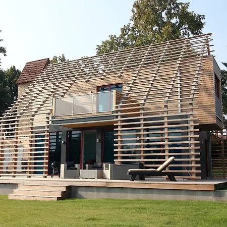 In بيت للعطل *